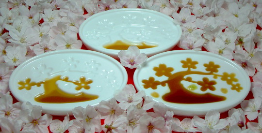 桜盆栽の醤油皿